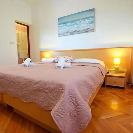 Penzion And With Parking Space Starigrad, Paklenica - 18034 3*