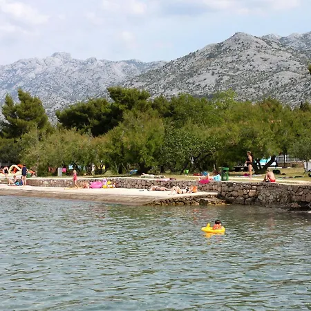 Pensjonat And With Parking Space Starigrad, Paklenica - 18034